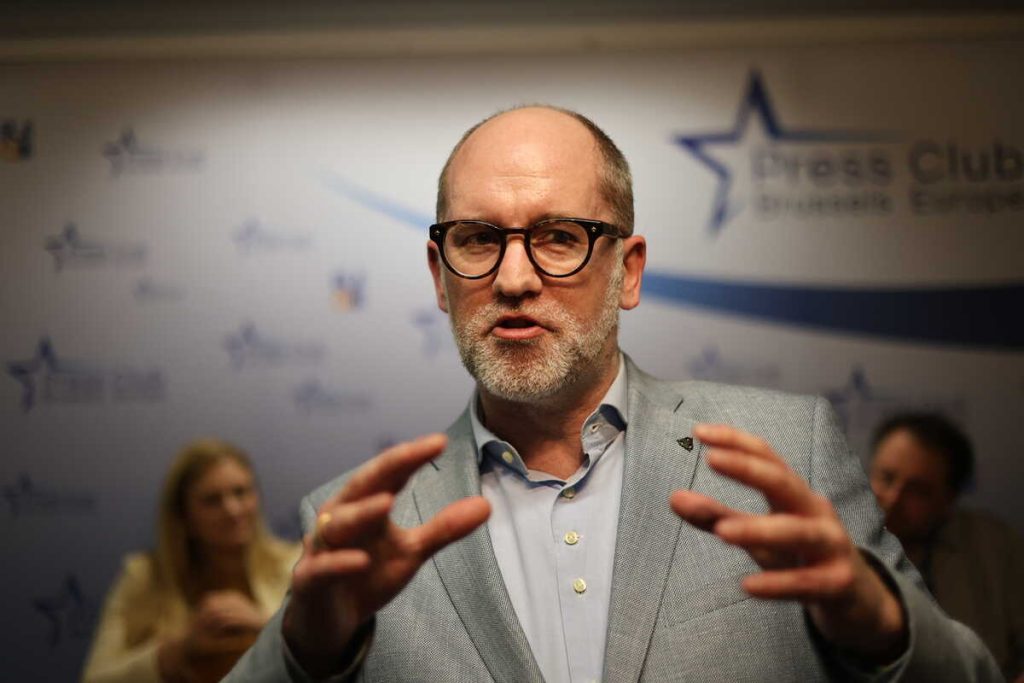 Todd Buell, EU Journalism Initiative, and Brussels-based reporter and editor.